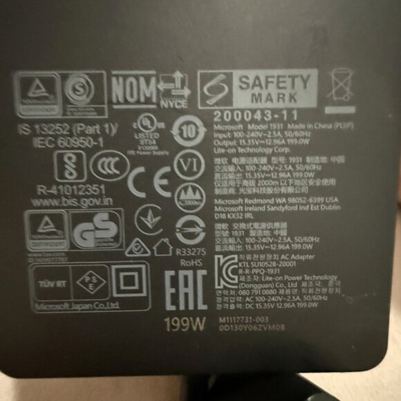 Microsoft Surface Dock 2 Docking Station Surface Pro 1917 w/ 199W AC Adapter - Picture 5 of 12